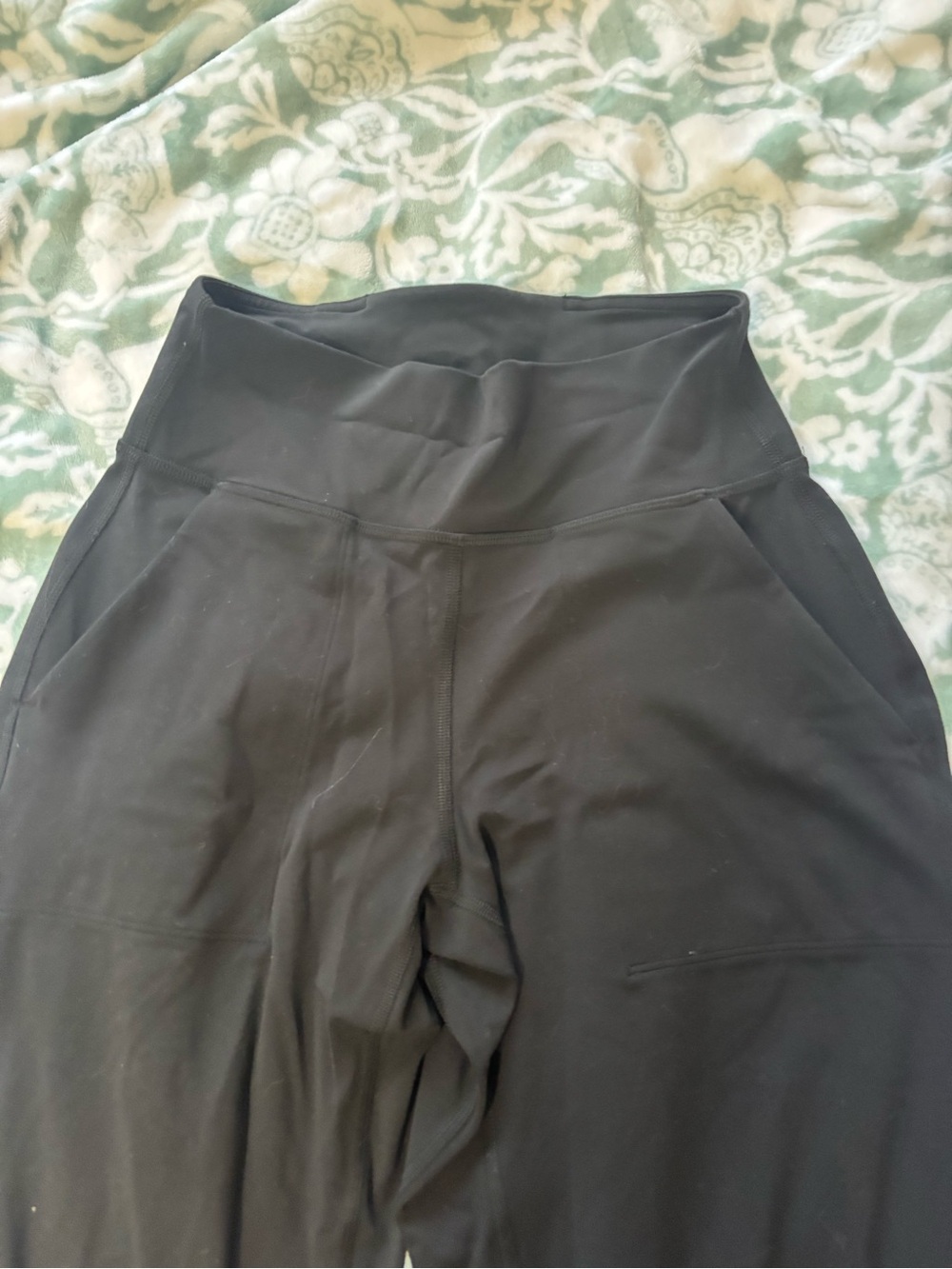 Black High-Waist Lululemon Tights